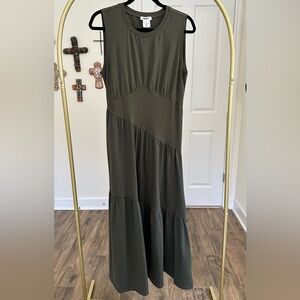 Dkny Olive Green Sleeveless Tiered Maxi Dress